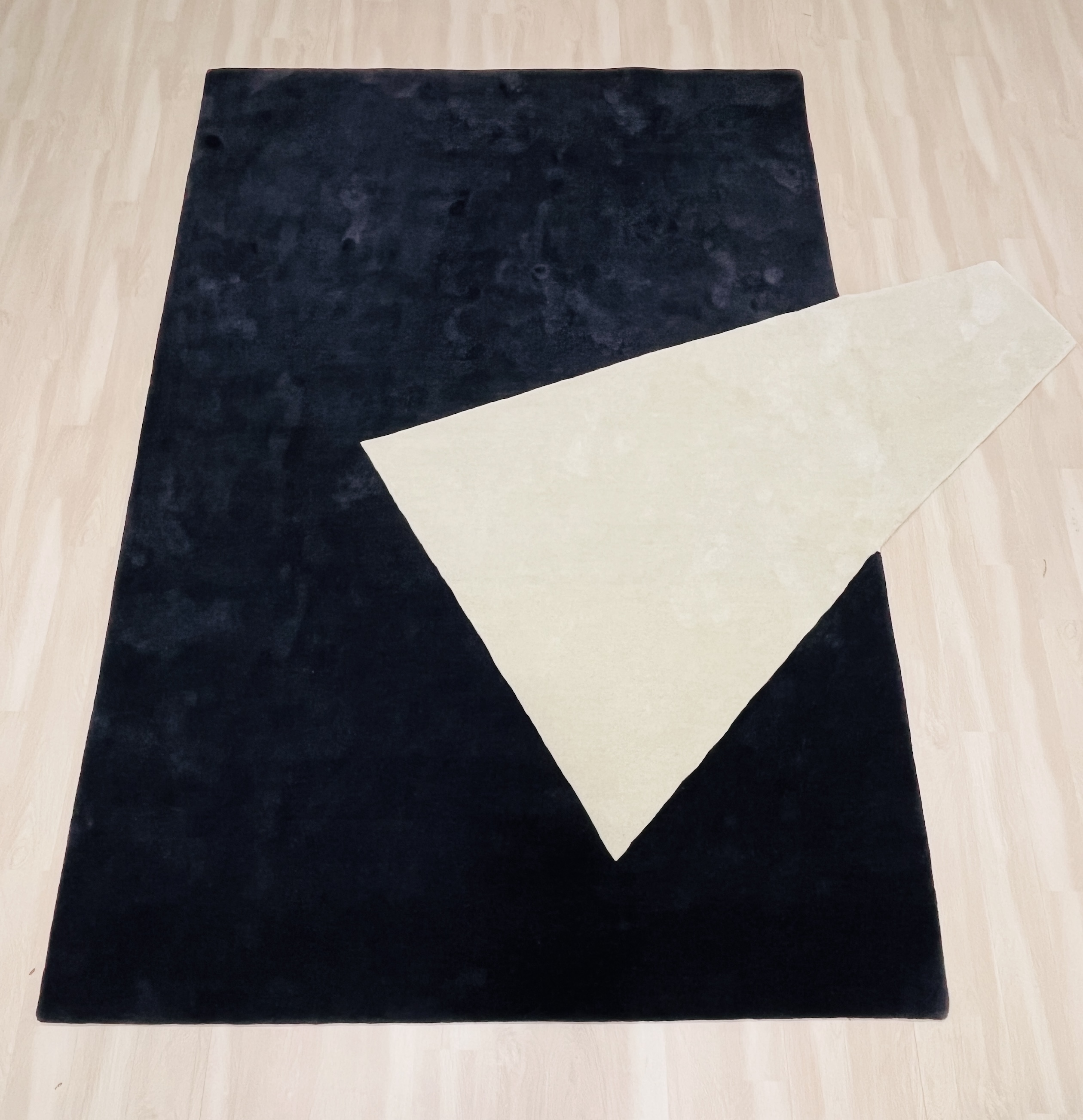 Soft Hand Tufted Wool Rug - Code: TRK-HT-1028